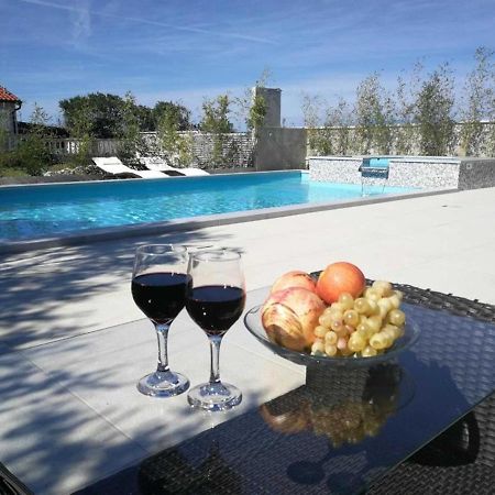 Villa Flora Maris Apartments Privlaka  Exterior photo