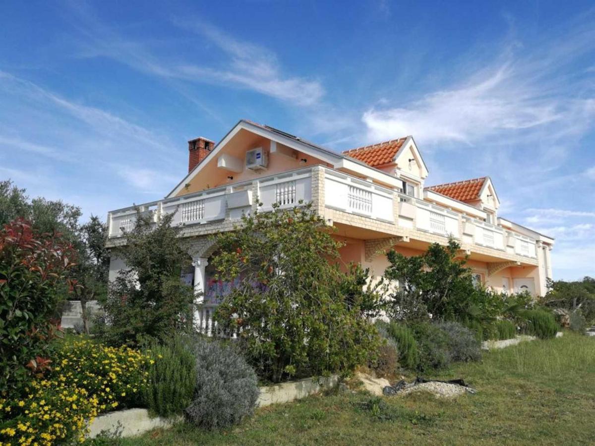 Villa Flora Maris Apartments Privlaka  Exterior photo