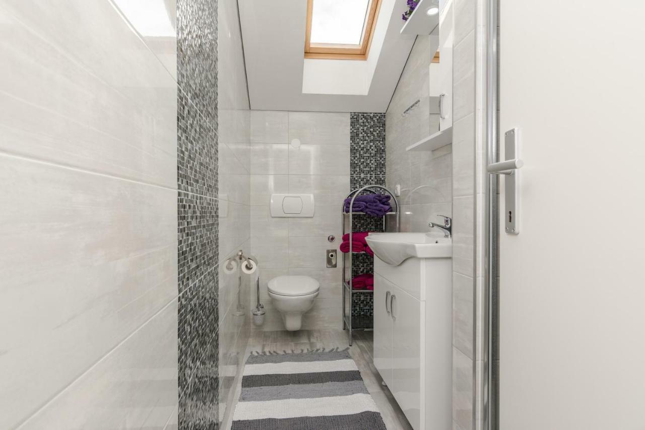 Villa Flora Maris Apartments Privlaka  Room photo